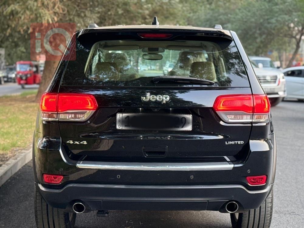 جیپ گراند شیرۆکی